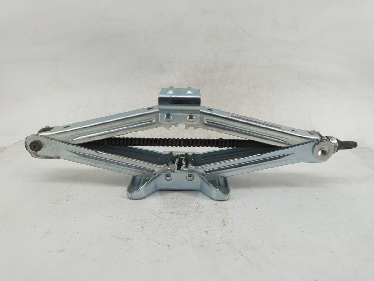 2009 Honda Cr-v Spare Scissor Car Jack 1429252 - Oemusedautoparts1.com