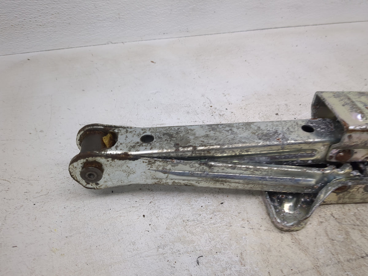 2009 Honda Cr-v Spare Scissor Car Jack 1512448 - Oemusedautoparts1.com
