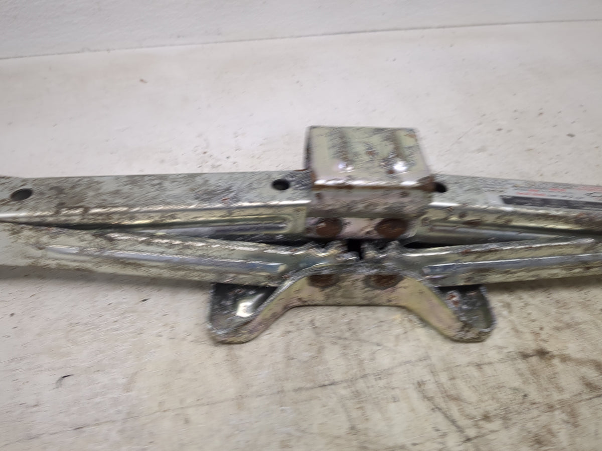 2009 Honda Cr-v Spare Scissor Car Jack 1512448 - Oemusedautoparts1.com