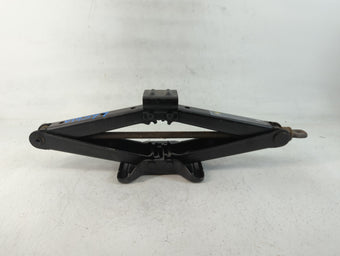compare product 2009 Honda Cr-v Spare Scissor Car Jack 748878