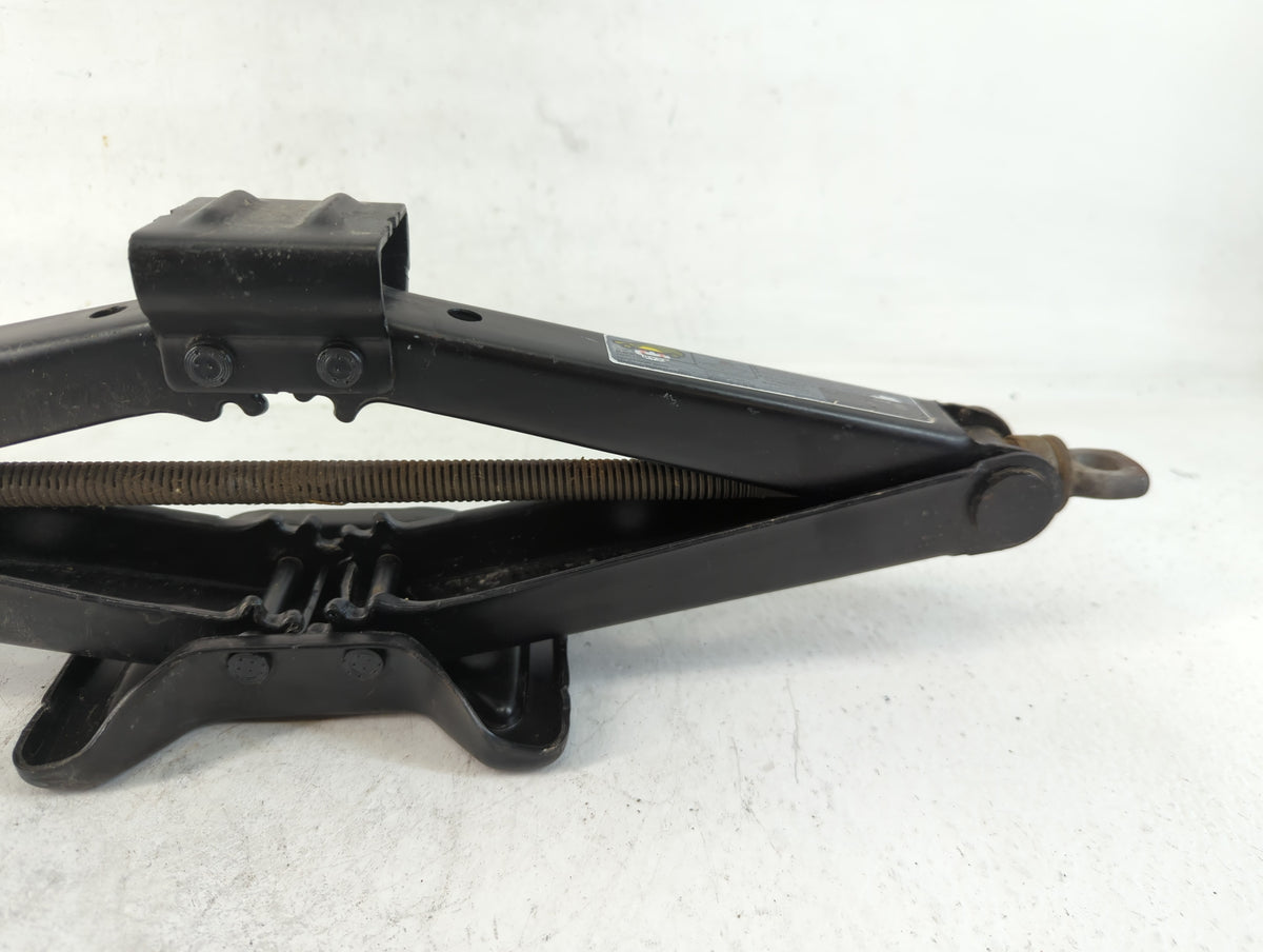 2009 Honda Cr-v Spare Scissor Car Jack 748878 - Oemusedautoparts1.com