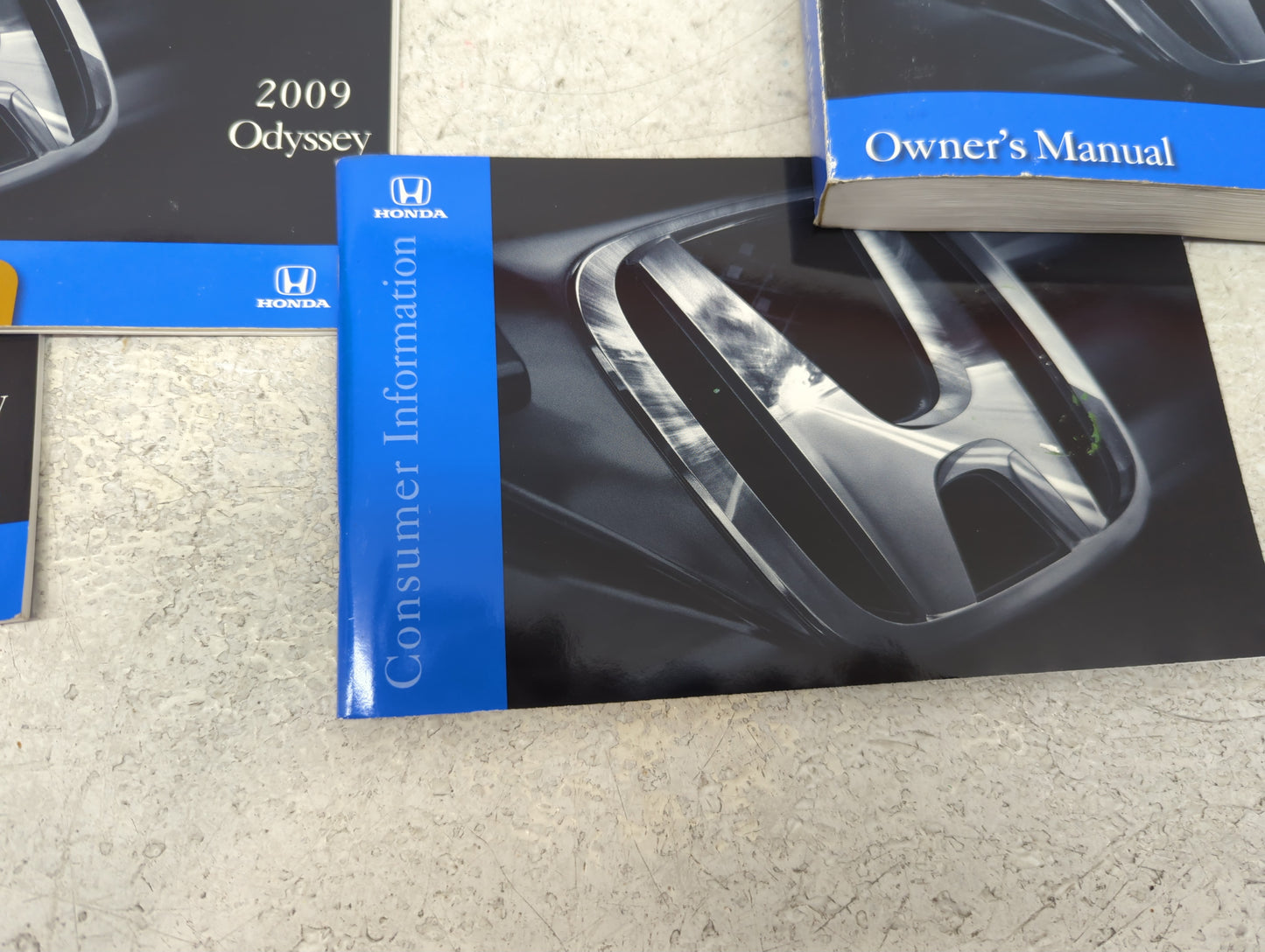 2009 Honda Odyssey Owners Manual Book Guide P/N:00X31-SHJ-6400 OEM Used Auto Parts - Oemusedautoparts1.com