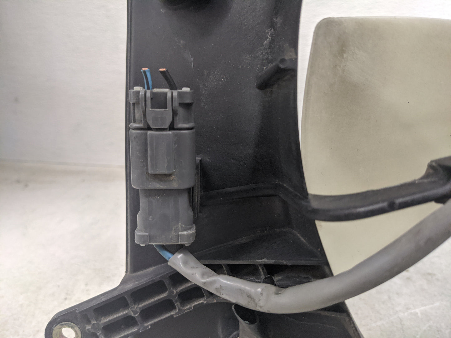 2005-2010 Honda Odyssey Electric Radiator Cooling Fan Motor Assembly 1460801 - Oemusedautoparts1.com
