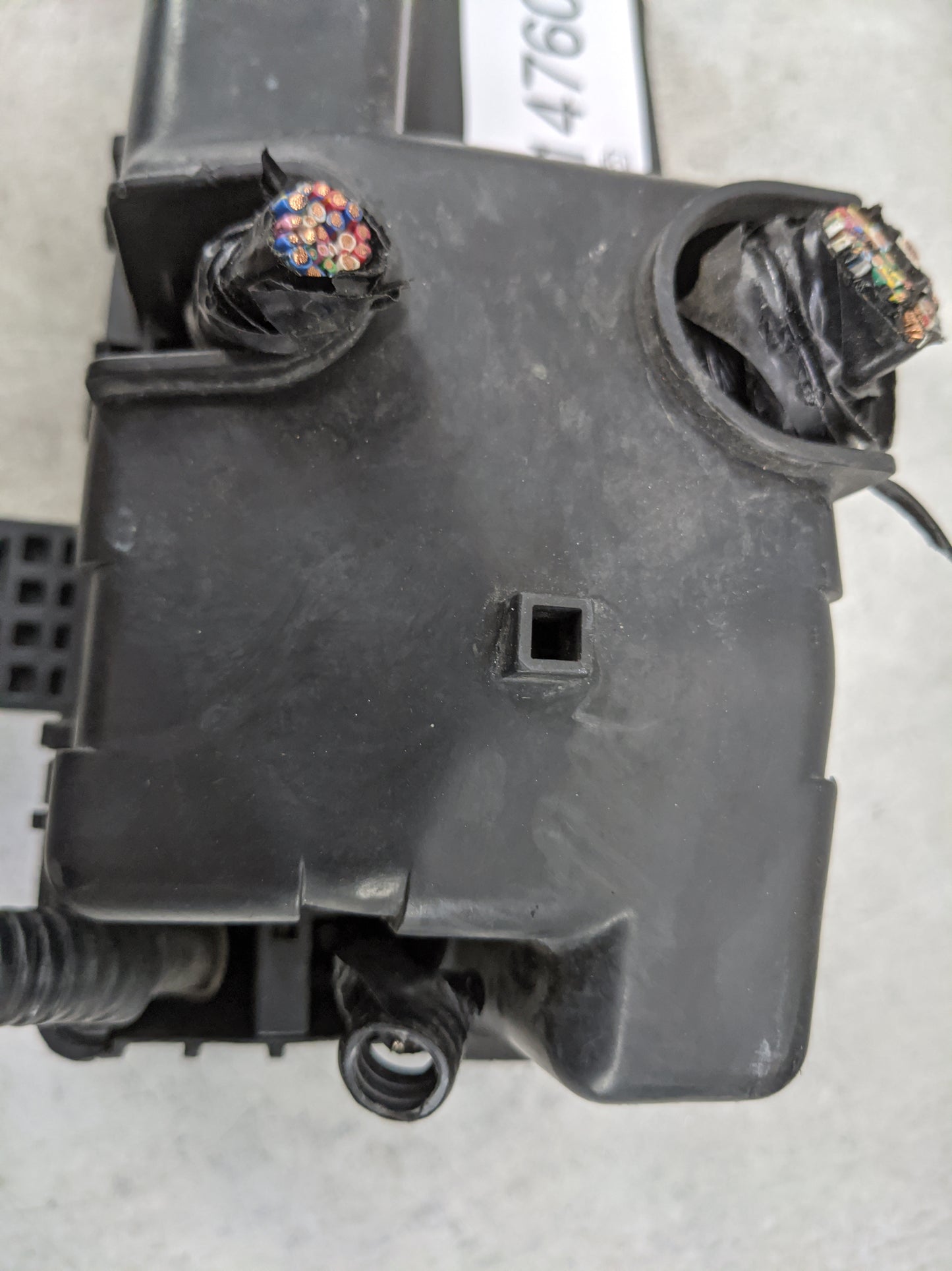 2005-2010 Honda Odyssey Fusebox Fuse Box Panel Relay Module P/N:A2074810281 3616 Fits Fits 2005 2006 2007 2008 2009 2010 OEM