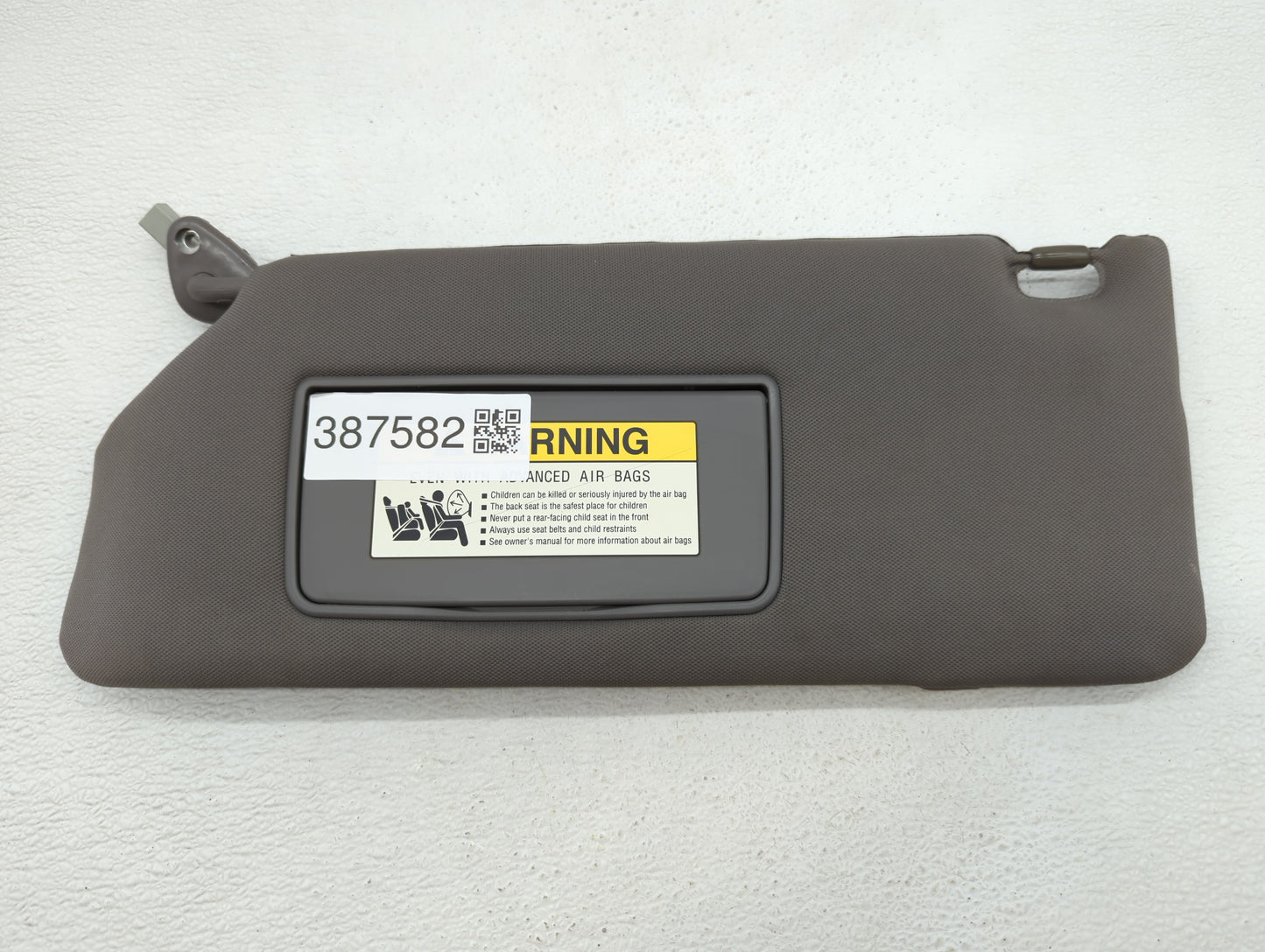 2006-2010 Honda Odyssey Sun Visor Shade Replacement Driver Left Mirror Fits Fits 2006 2007 2008 2009 2010 OEM Used Auto Part