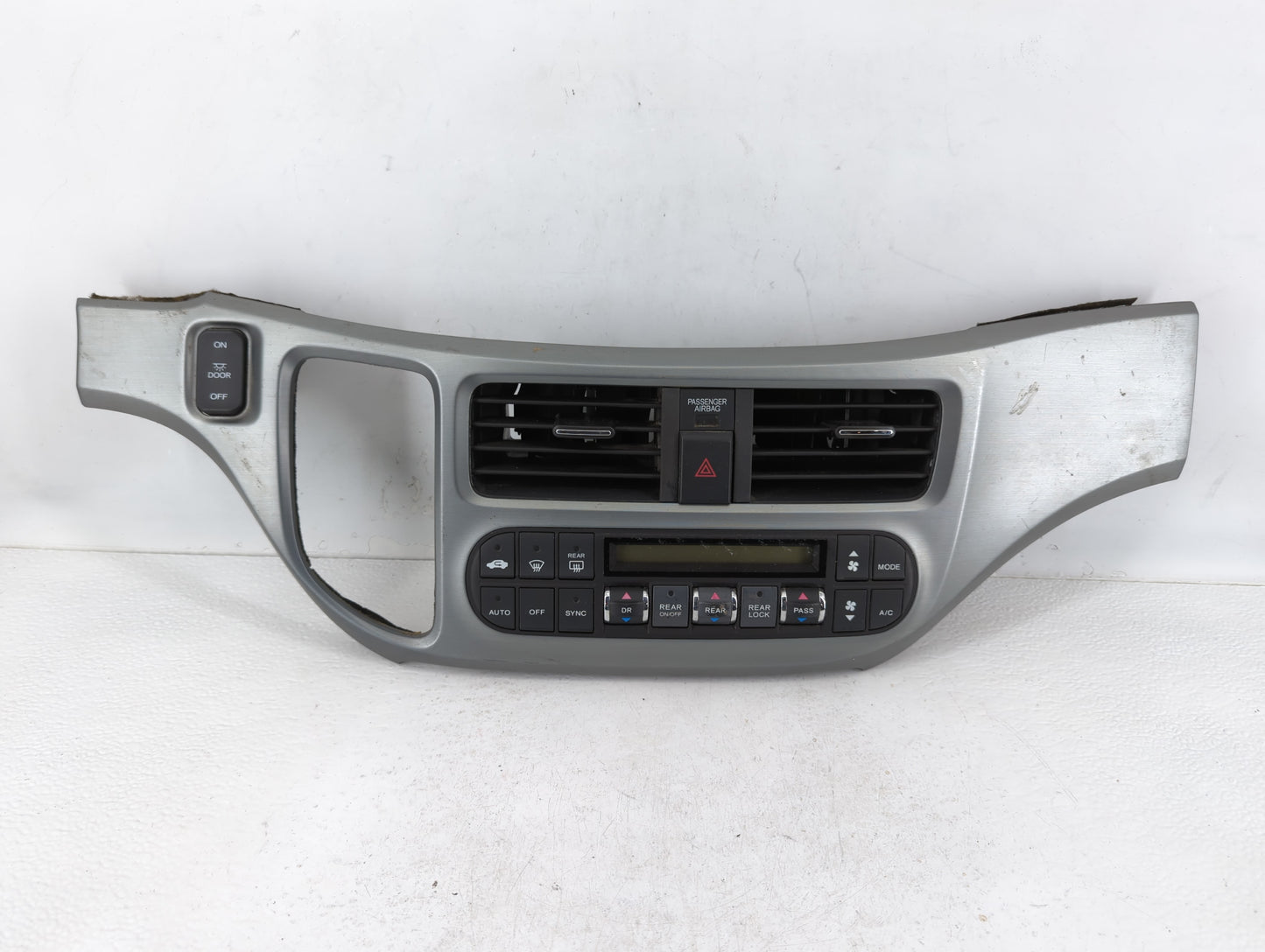 2005-2010 Honda Odyssey Radio Control Panel - Oemusedautoparts1.com