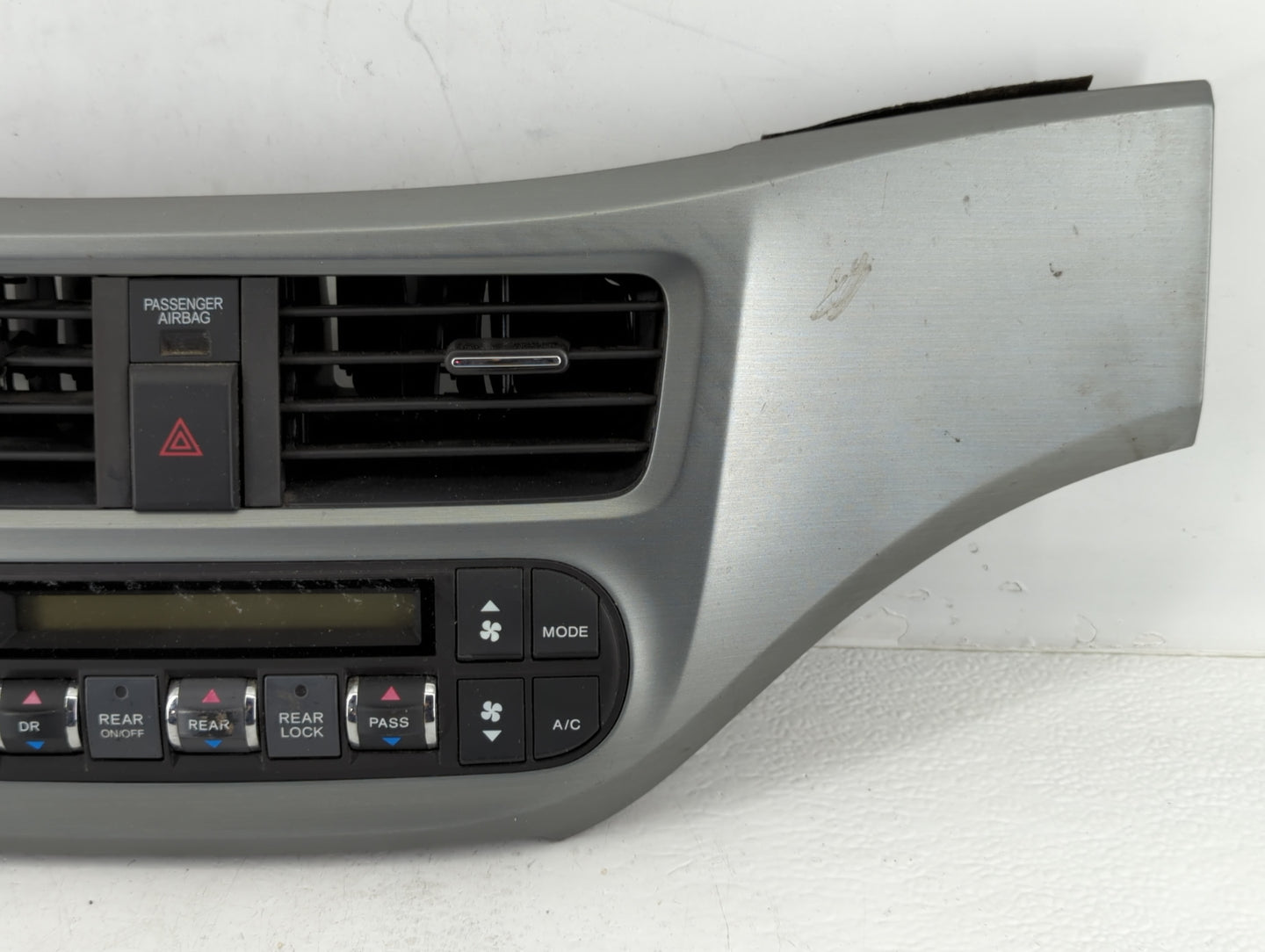 2005-2010 Honda Odyssey Radio Control Panel - Oemusedautoparts1.com