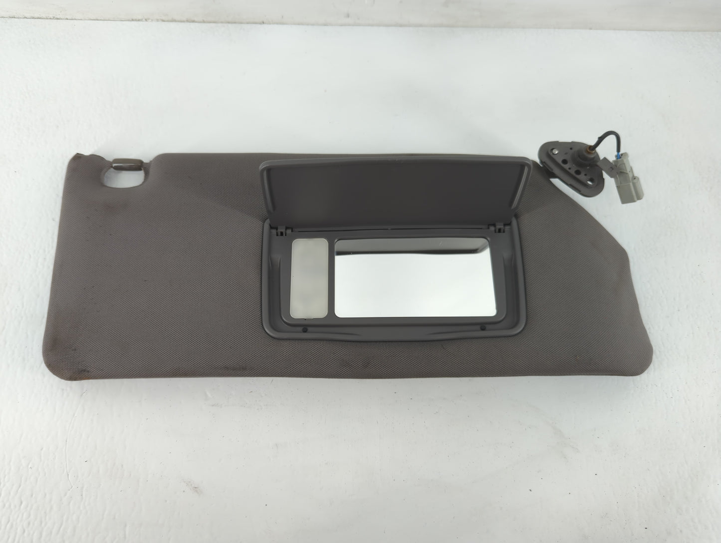 2006-2010 Honda Odyssey Sun Visor Shade Replacement Passenger Right Mirror Fits Fits 2006 2007 2008 2009 2010 OEM Used Auto 