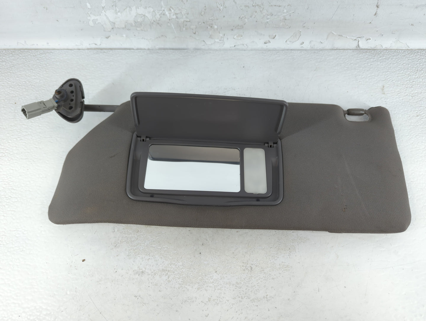 2006-2010 Honda Odyssey Sun Visor Shade Replacement Driver Left Mirror Fits Fits 2006 2007 2008 2009 2010 OEM Used Auto Part