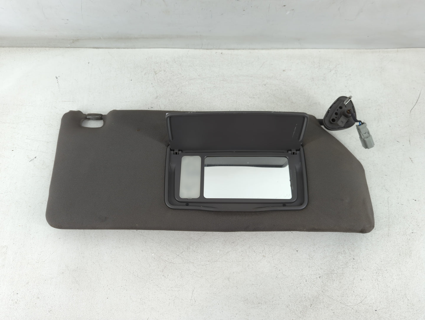 2006-2010 Honda Odyssey Sun Visor Shade Replacement Passenger Right Mirror Fits Fits 2006 2007 2008 2009 2010 OEM Used Auto 