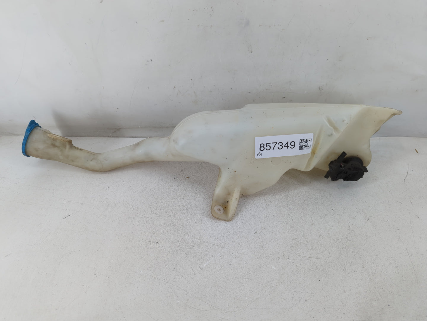 2005-2010 Honda Odyssey Windshield Washer Fluid Reservoir Bottle Oem - Oemusedautoparts1.com