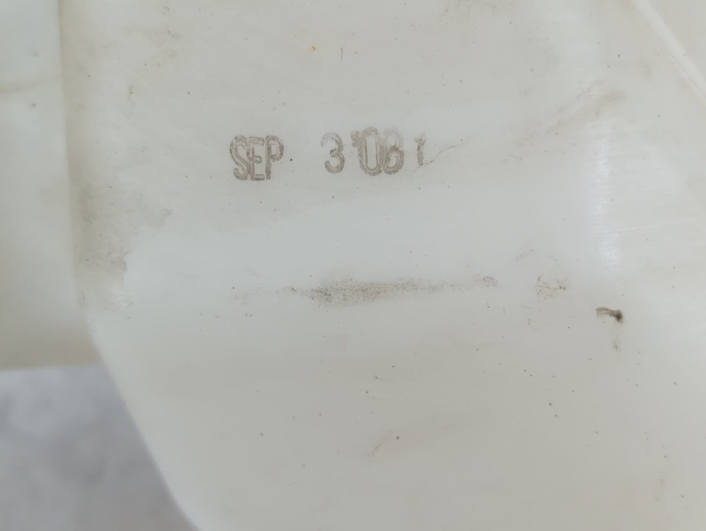 2005-2010 Honda Odyssey Windshield Washer Fluid Reservoir Bottle Oem - Oemusedautoparts1.com