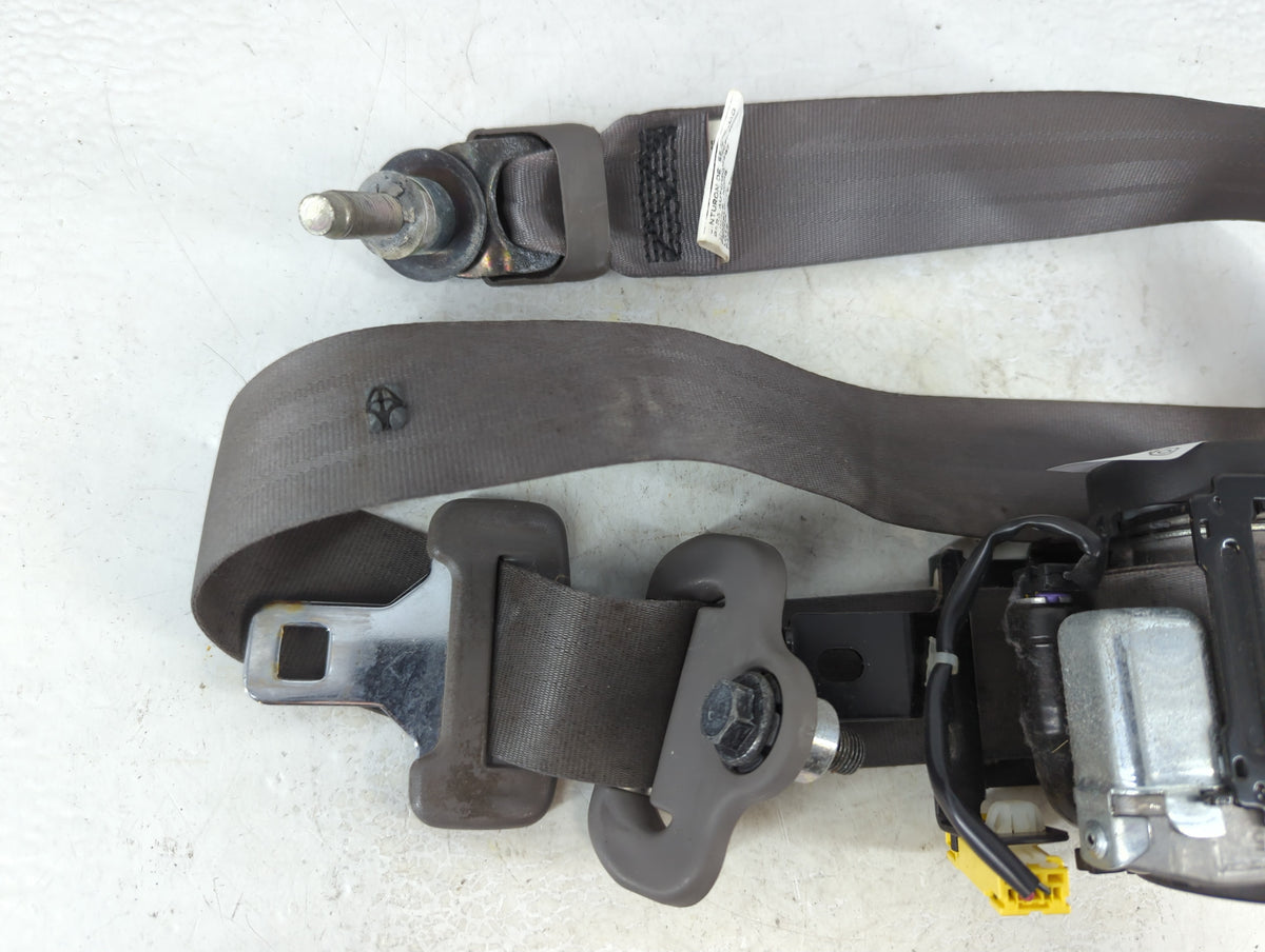 2005-2010 Honda Odyssey Passenger Front Seatbelt Buckle 857354 - Oemusedautoparts1.com