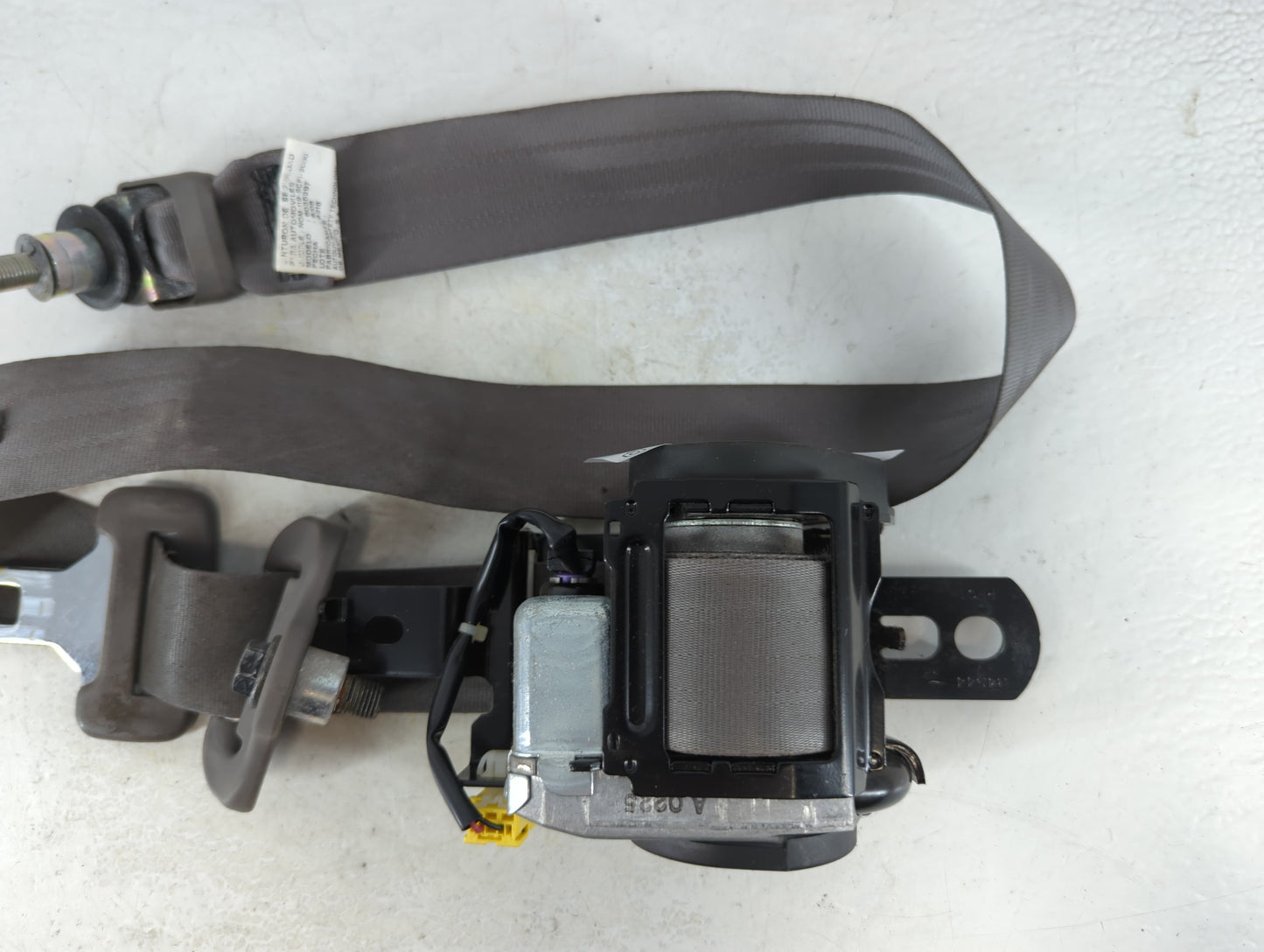 2005-2010 Honda Odyssey Passenger Front Seatbelt Buckle 857354 - Oemusedautoparts1.com