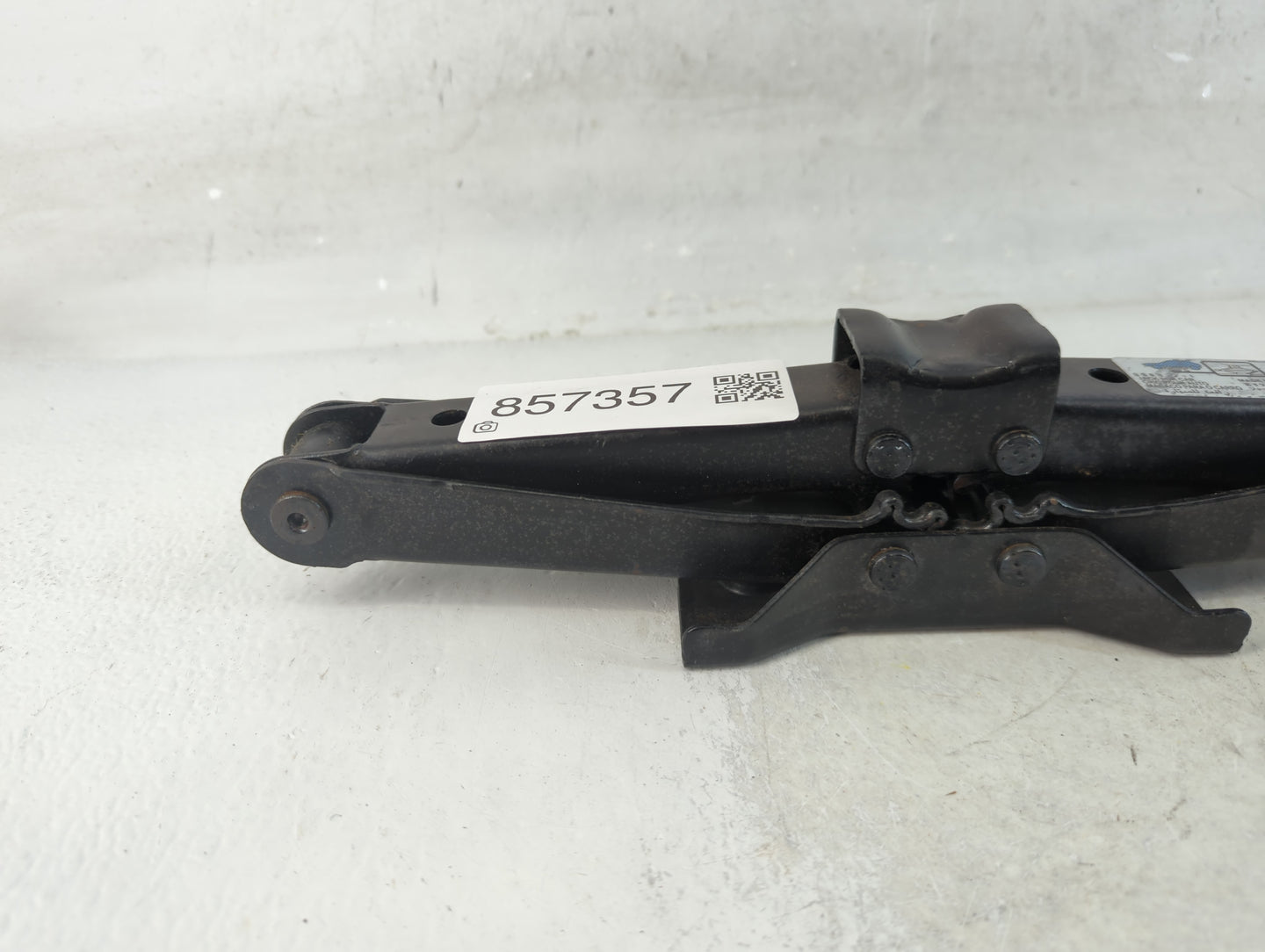 2009 Honda Odyssey Spare Scissor Car Jack - Oemusedautoparts1.com
