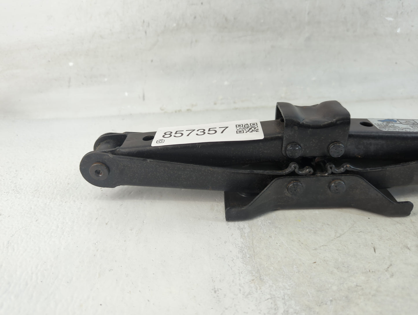 2009 Honda Odyssey Spare Scissor Car Jack - Oemusedautoparts1.com