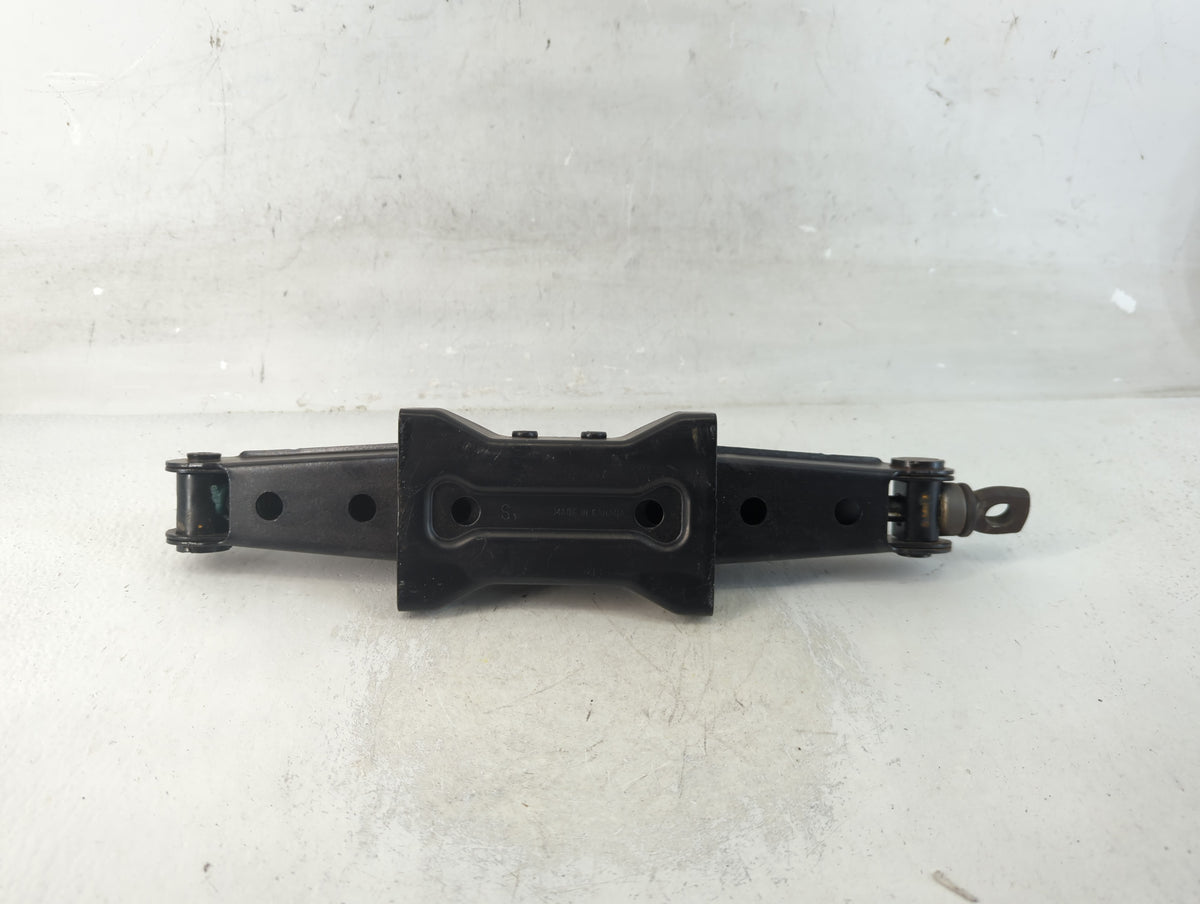 2009 Honda Odyssey Spare Scissor Car Jack - Oemusedautoparts1.com