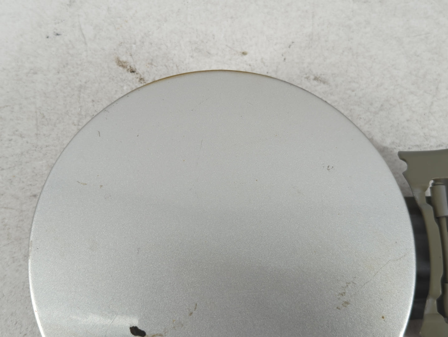 2009 Honda Odyssey Fuel Tank Door Lid Gas Tank - Oemusedautoparts1.com