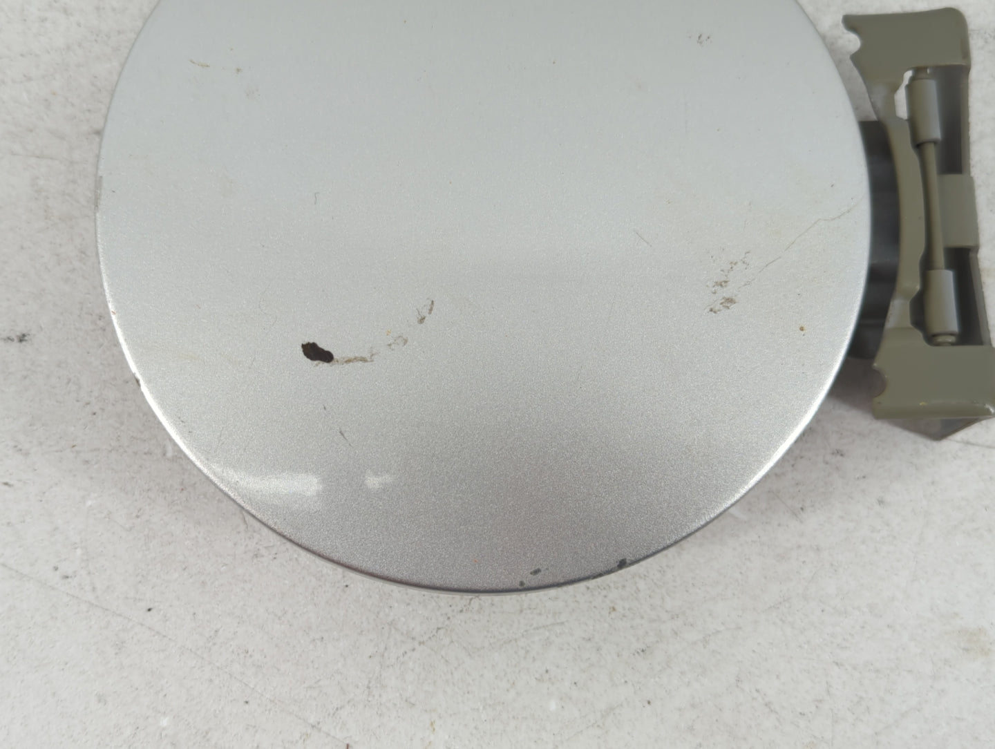 2009 Honda Odyssey Fuel Tank Door Lid Gas Tank - Oemusedautoparts1.com