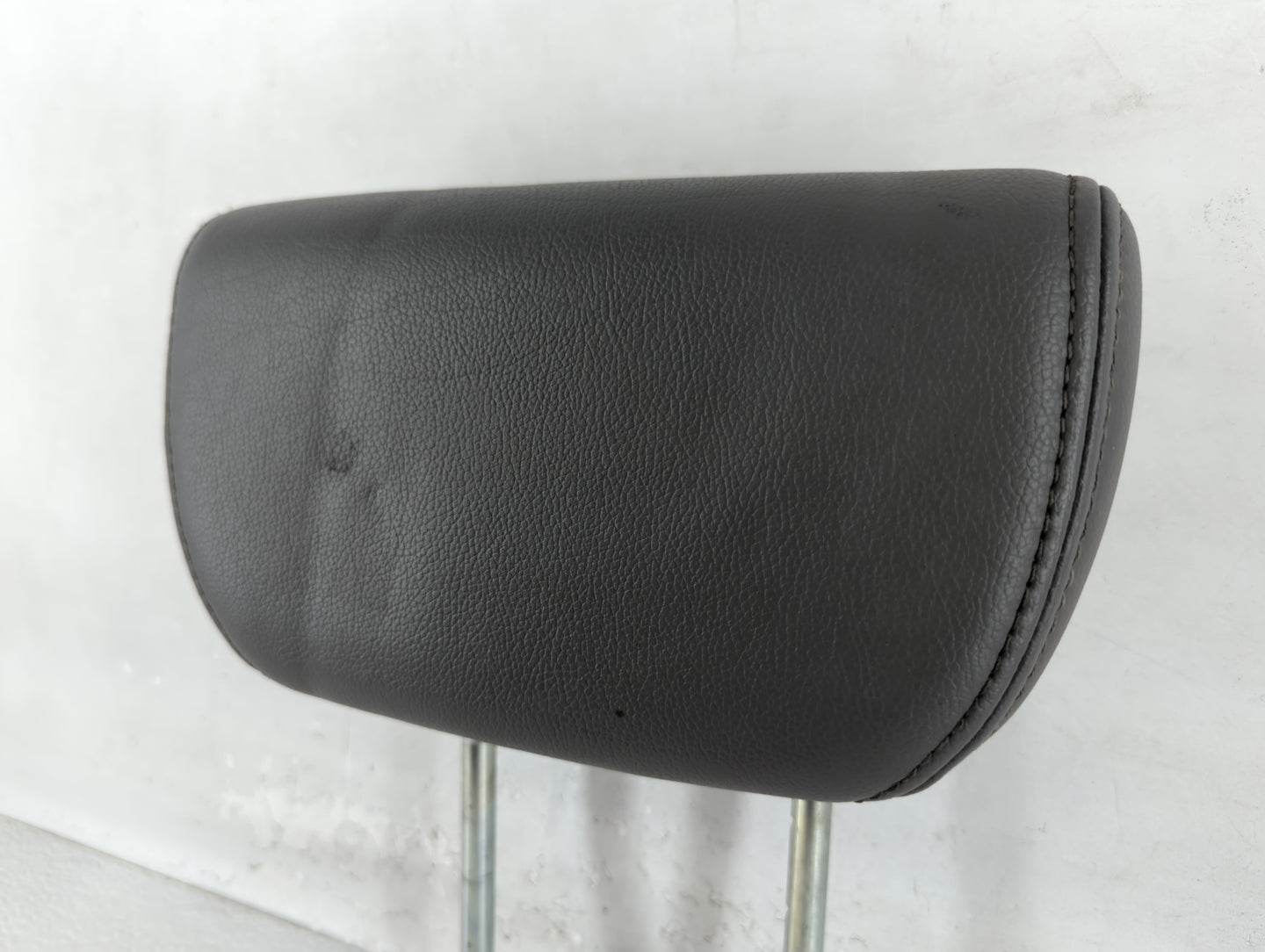 2008-2010 Honda Odyssey Headrest Head Rest Front Driver Passenger Seat Fits Fits 2008 2009 2010 OEM Used Auto Parts - Oemuse