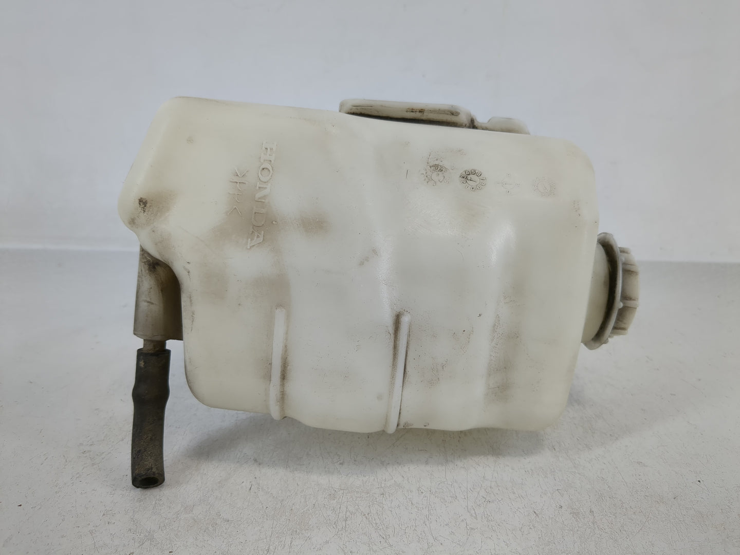Honda Pilot Windshield Washer Fluid Reservoir Bottle Oem - Oemusedautoparts1.com
