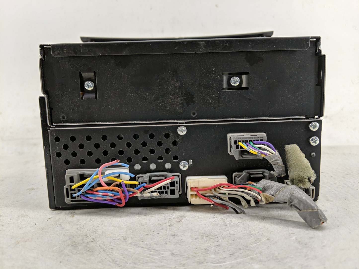 2009-2011 Honda Pilot Radio AM FM Cd Player Receiver Replacement P/N:39100-SZA-A400 Fits Fits 2009 2010 2011 OEM Used Auto P