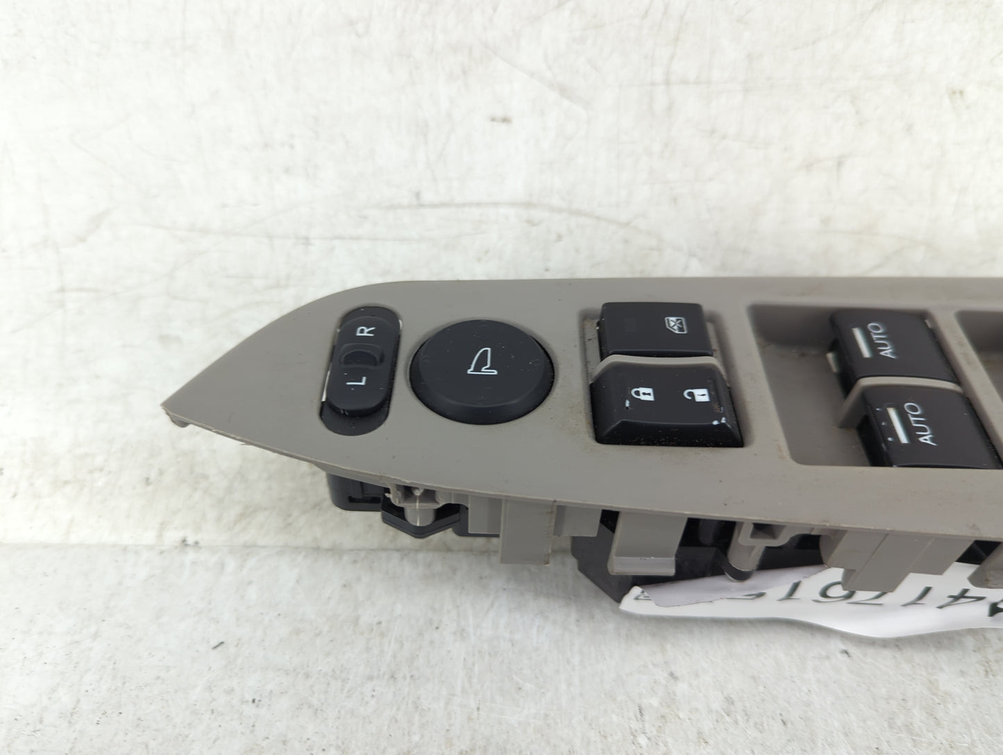2009-2011 Honda Pilot Master Power Window Switch Replacement Driver Side Left Fits Fits 2009 2010 2011 OEM Used Auto Parts -