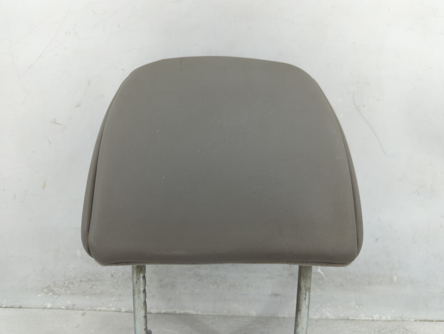 2009 Honda Pilot Headrest Head Rest Front Driver Seat Gray - Oemusedautoparts1.com