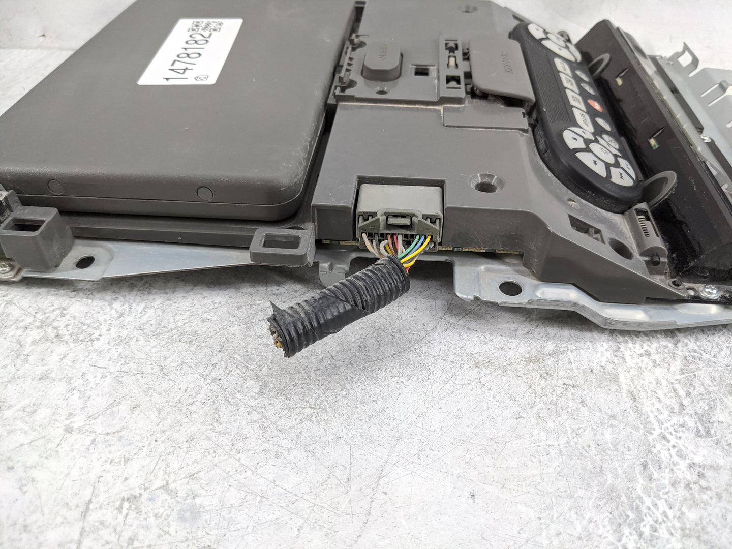 2009 Honda Pilot Overhead Roof Console - Oemusedautoparts1.com
