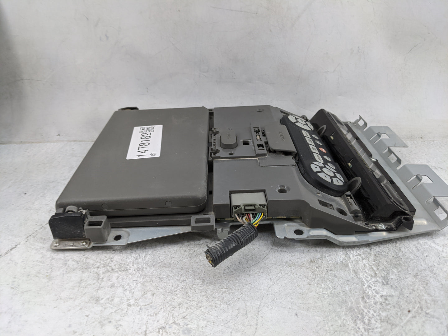 2009 Honda Pilot Overhead Roof Console - Oemusedautoparts1.com