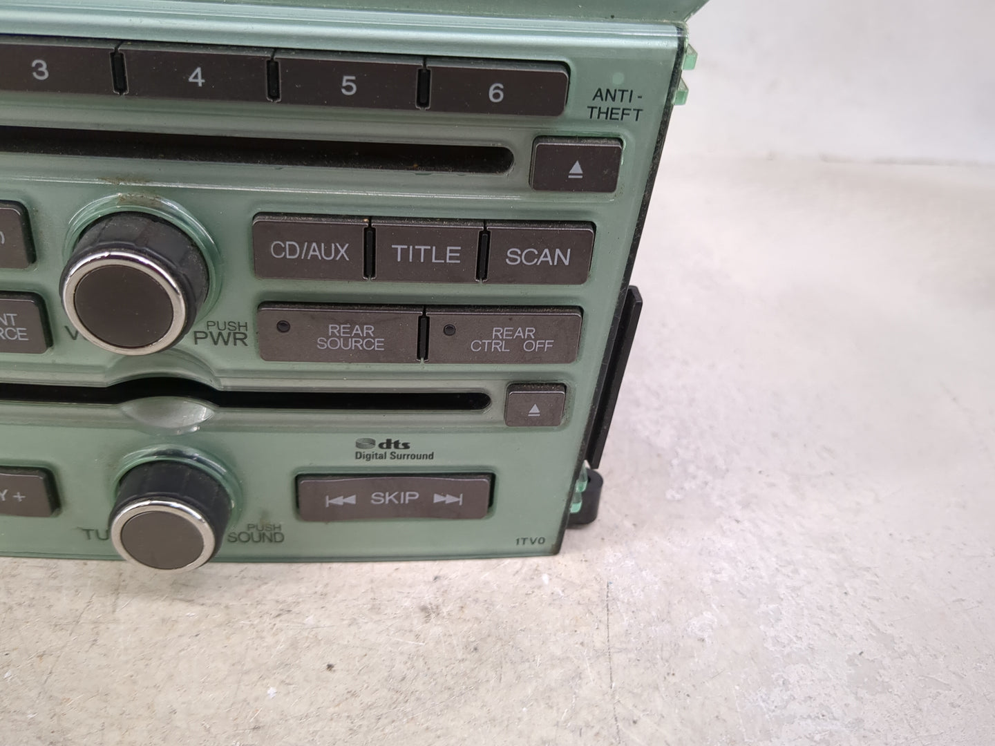 2009-2010 Honda Pilot Radio AM FM Cd Player Receiver Replacement P/N:39100-SZA-A800 CQ-EH8714Z Fits Fits 2009 2010 OEM Used 