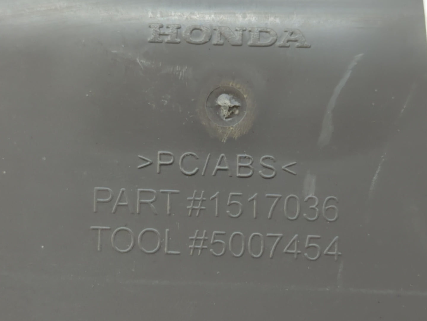 2009-2015 Honda Pilot Overhead Roof Console 535224 - Oemusedautoparts1.com