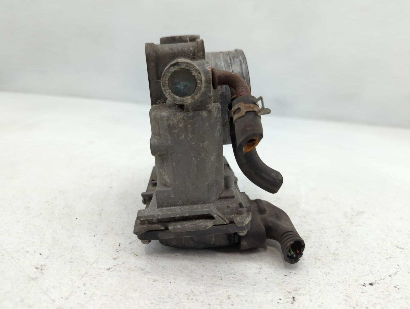 2009-2015 Honda Pilot Throttle Body P/N:U3249009185 Fits Fits 2009 2010 2011 2012 2013 2014 2015 2016 2017 OEM Used Auto Par
