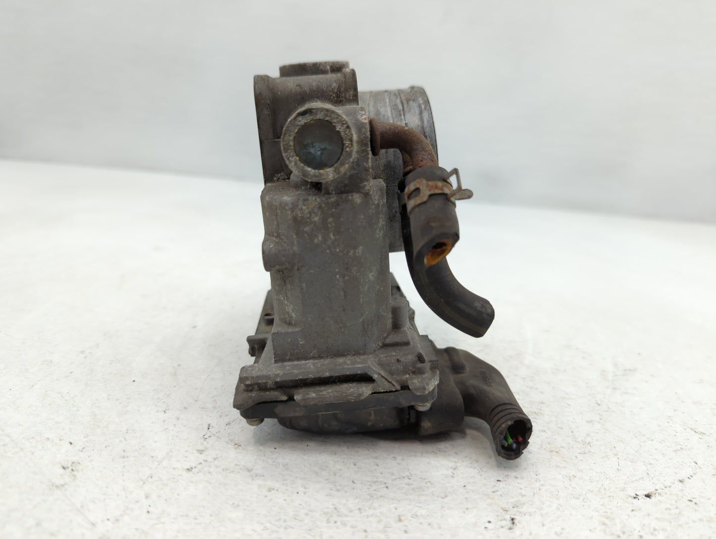 2009-2015 Honda Pilot Throttle Body P/N:U3249009185 Fits Fits 2009 2010 2011 2012 2013 2014 2015 2016 2017 OEM Used Auto Par