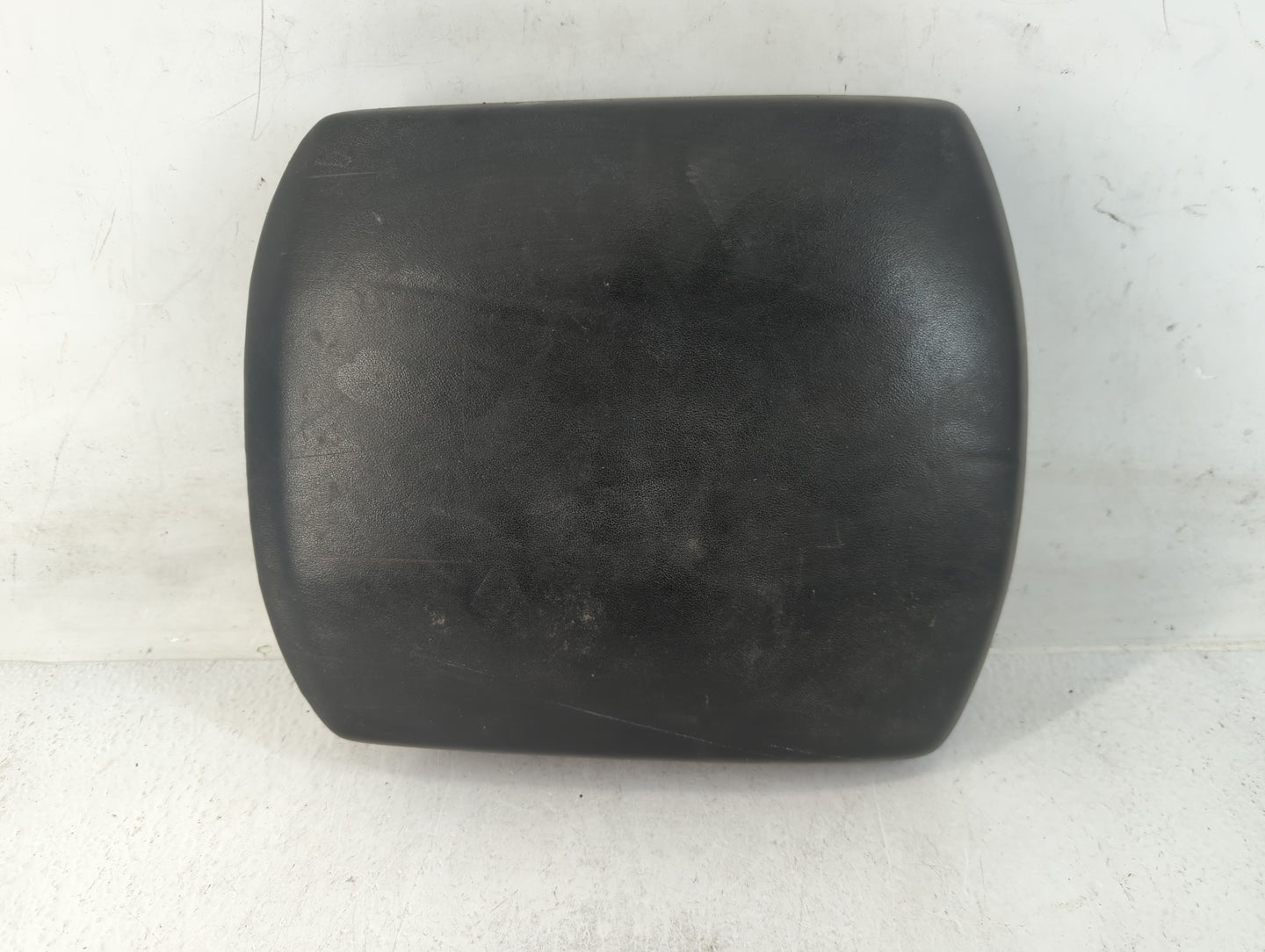2009-2011 Honda Pilot Center Console Armrest Cover Lid Fits Fits 2009 2010 2011 OEM Used Auto Parts - Oemusedautoparts1.com
