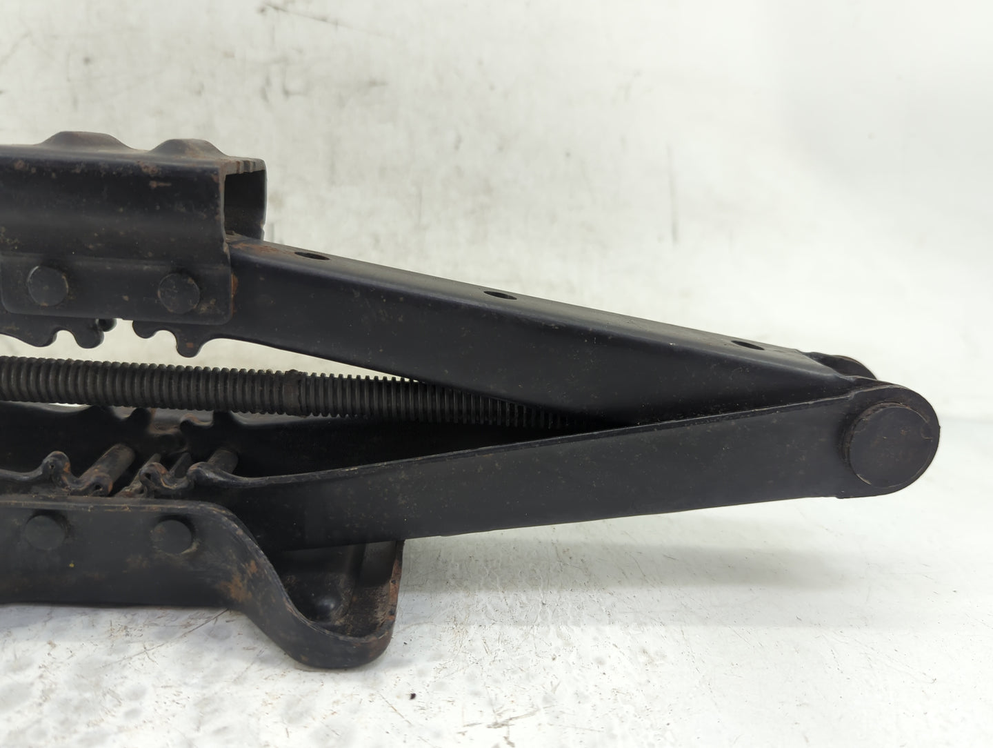2009 Hummer H2 Spare Scissor Car Jack - Oemusedautoparts1.com