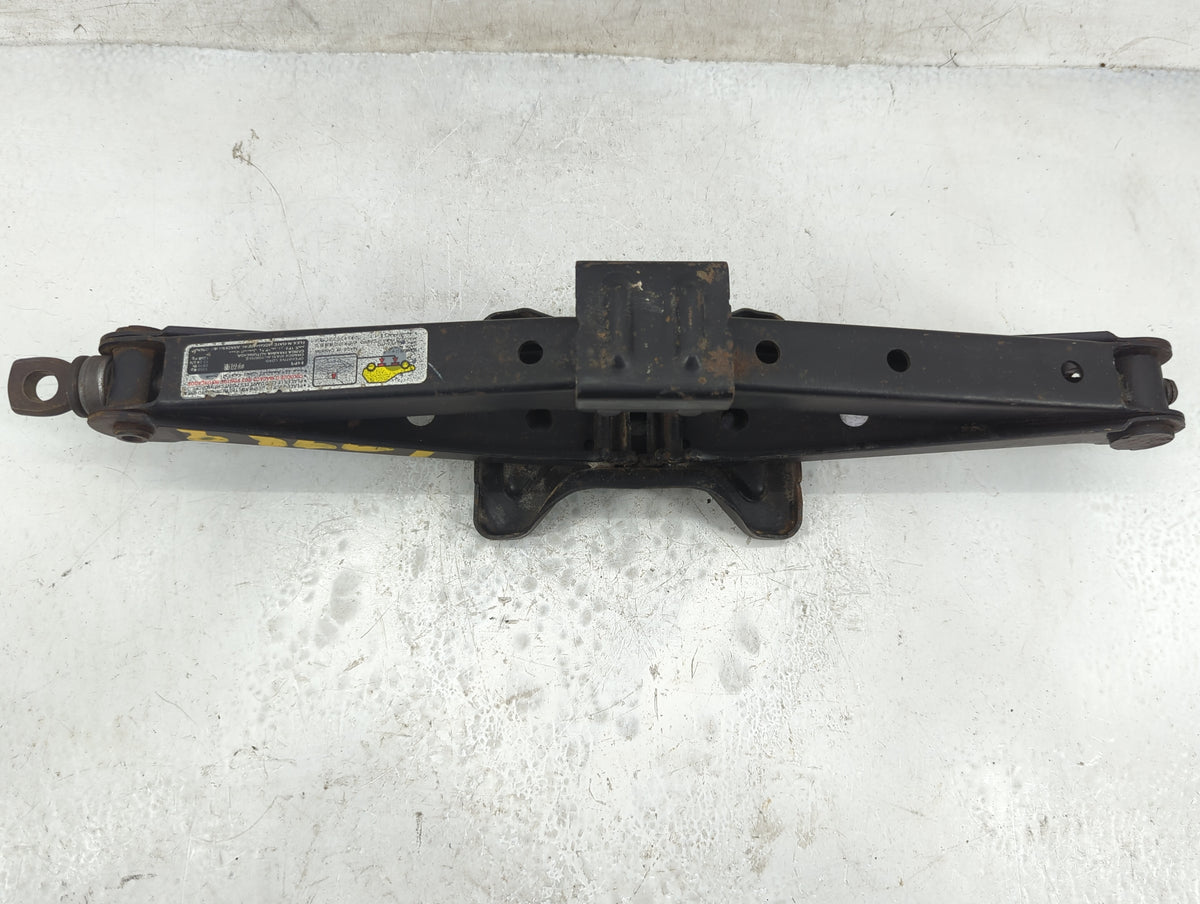 2009 Hummer H2 Spare Scissor Car Jack - Oemusedautoparts1.com
