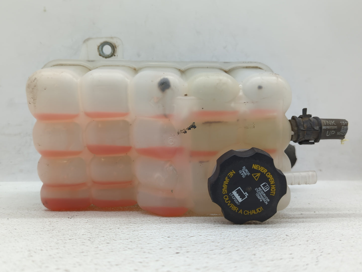 Hummer H2 Radiator Coolant Overflow Expansion Tank Bottle 535543 - Oemusedautoparts1.com