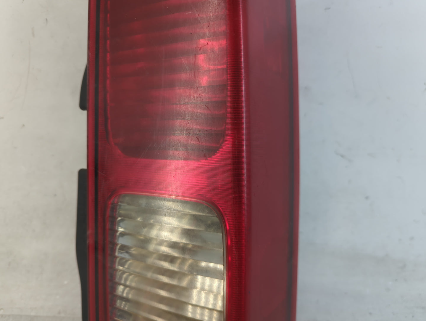 2009 Hummer H3 Tail Light Assembly Passenger Right OEM P/N:15823510 Fits OEM Used Auto Parts - Oemusedautoparts1.com