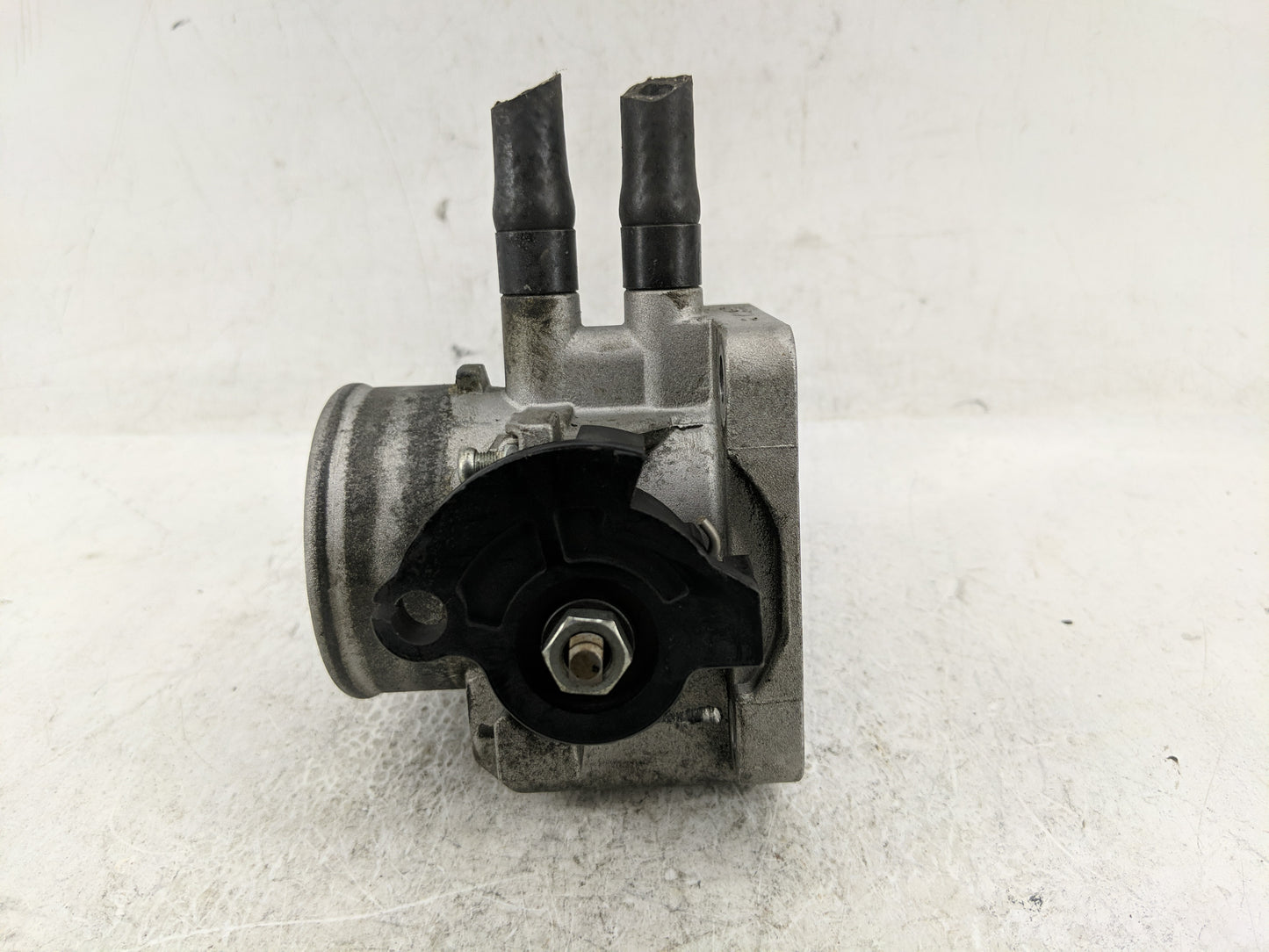 2006-2011 Hyundai Accent Throttle Body P/N:35170-26900 Fits Fits 2006 2007 2008 2009 2010 2011 OEM Used Auto Parts - Oemused