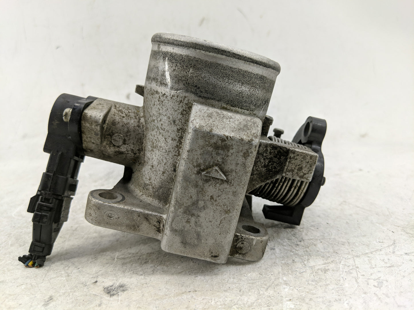 2006-2011 Hyundai Accent Throttle Body P/N:35170-26900 Fits Fits 2006 2007 2008 2009 2010 2011 OEM Used Auto Parts - Oemused
