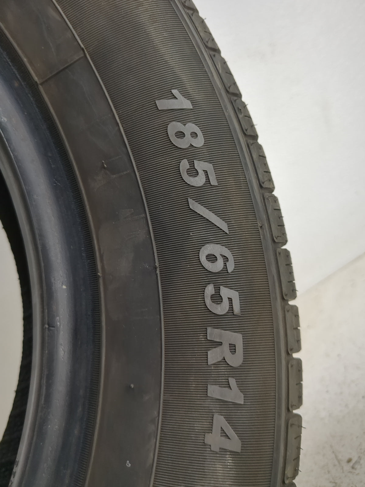 Used Tire 185/65R14 IRONHEAD REFLEX IH01 86H - Tread Depth 9/32 - Oemusedautoparts1.com