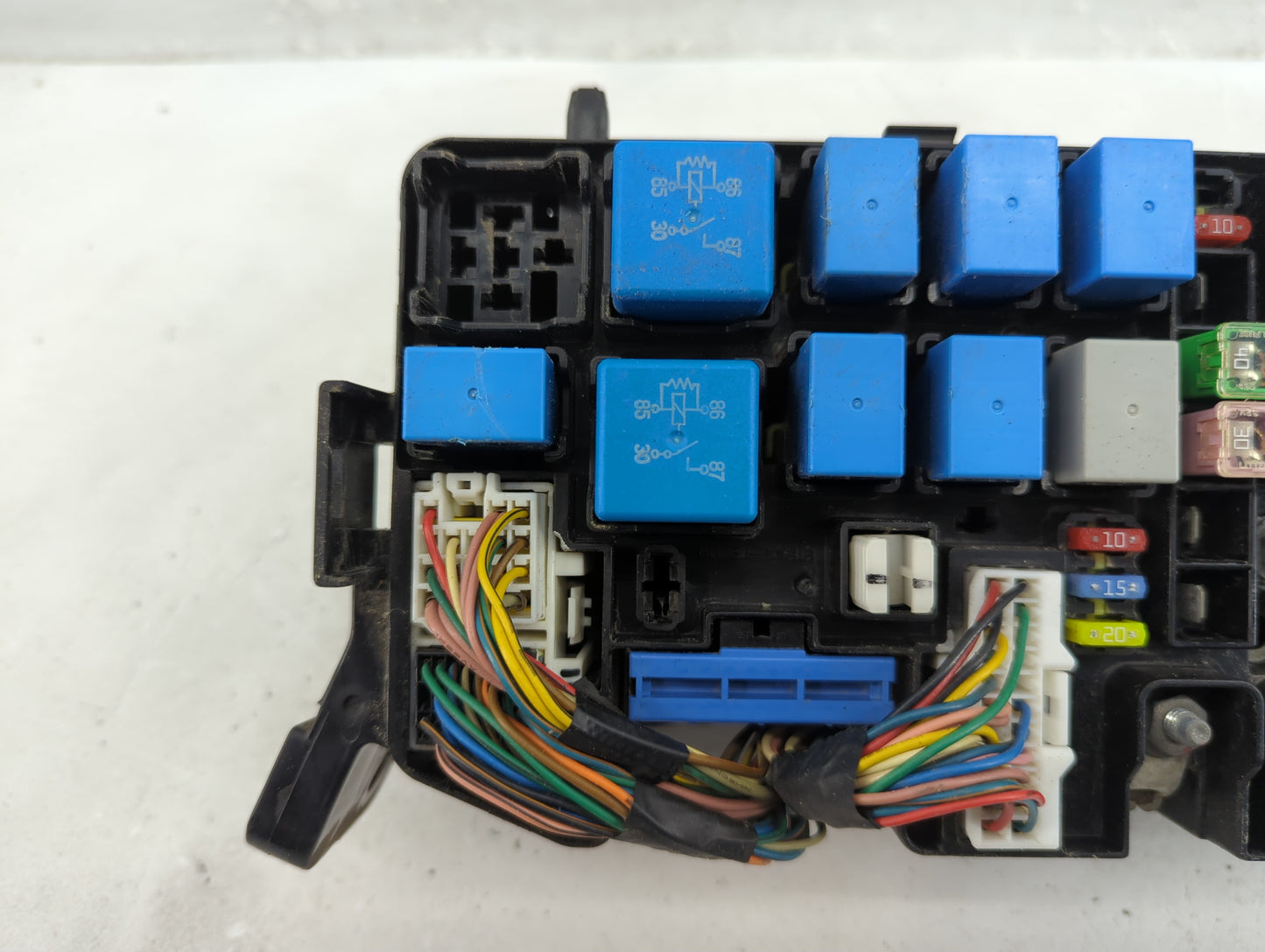 2006-2011 Hyundai Accent Fusebox Fuse Box Panel Relay Module Fits Fits 2006 2007 2008 2009 2010 2011 OEM Used Auto Parts - O