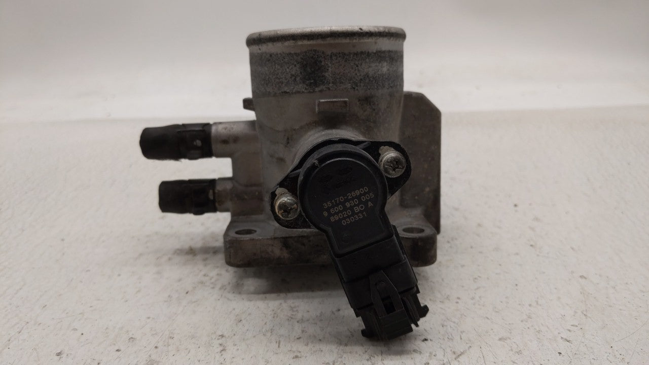 2006-2011 Hyundai Accent Throttle Body P/N:35170-26900 35100-26860 Fits Fits 2006 2007 2008 2009 2010 2011 OEM Used Auto Par