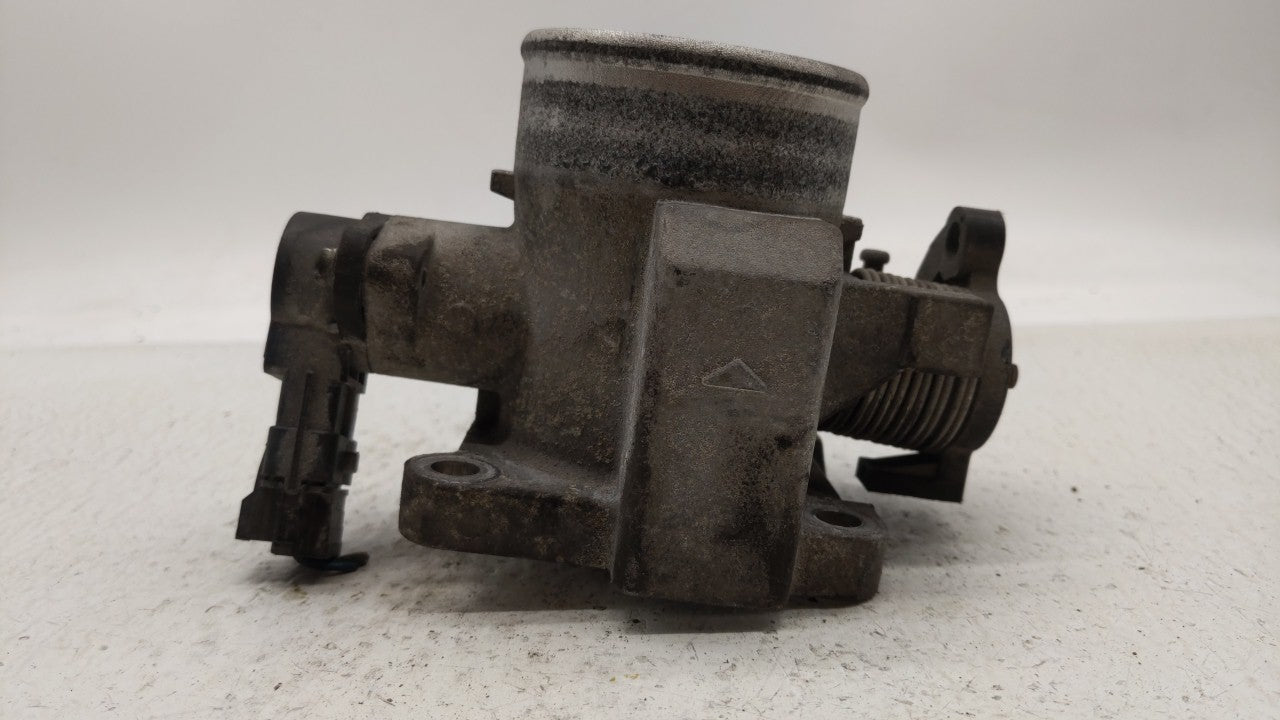 2006-2011 Hyundai Accent Throttle Body P/N:35170-26900 35100-26860 Fits Fits 2006 2007 2008 2009 2010 2011 OEM Used Auto Par