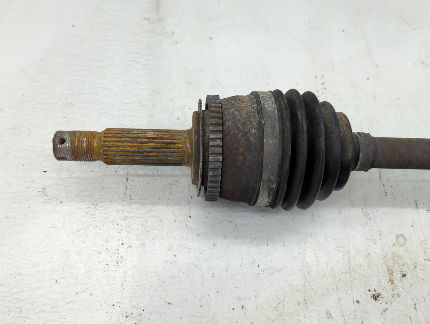 2007-2011 Hyundai Accent Axle Shaft Front Driver Cv C/v - Oemusedautoparts1.com