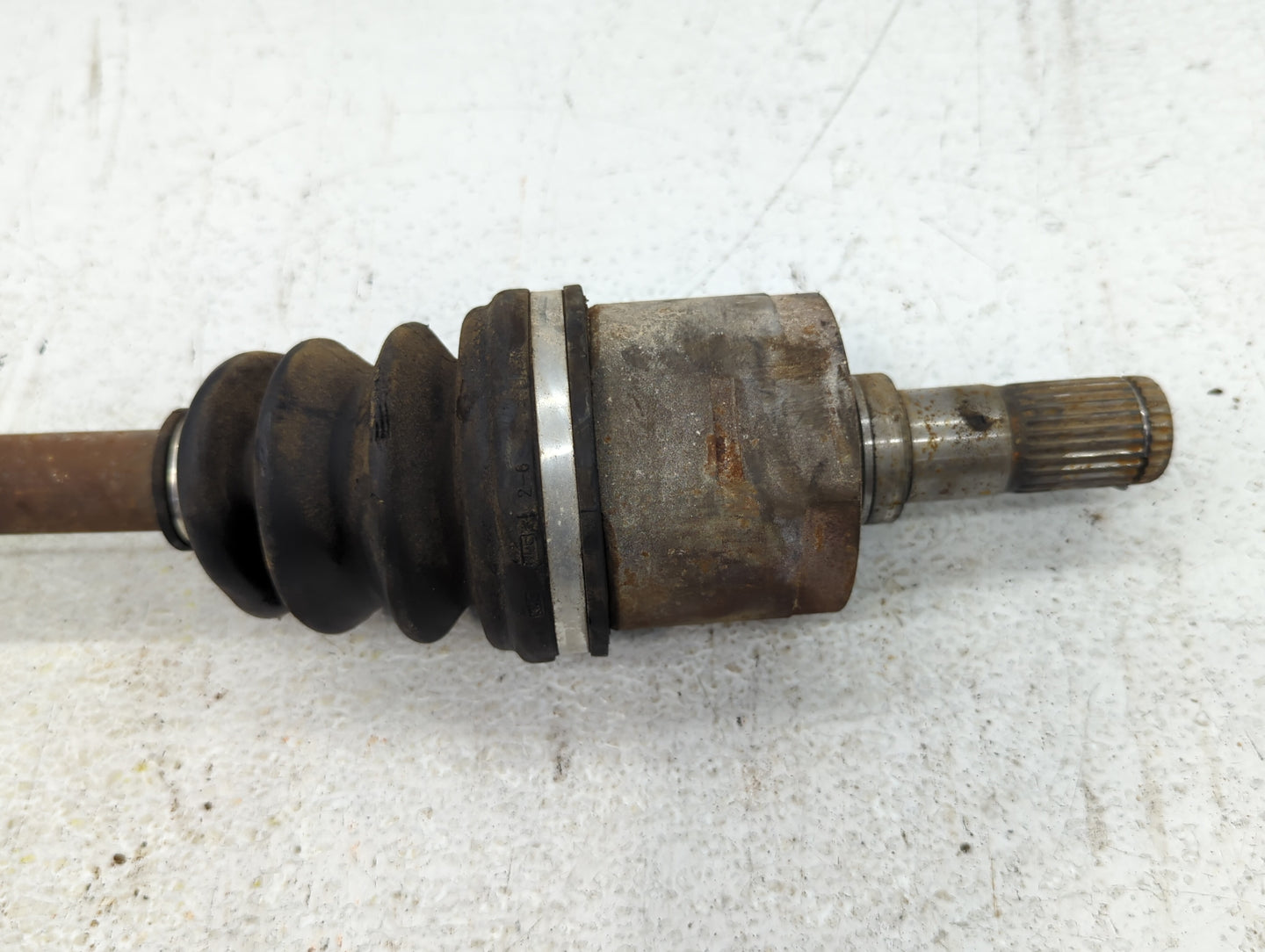 2007-2011 Hyundai Accent Axle Shaft Front Driver Cv C/v - Oemusedautoparts1.com