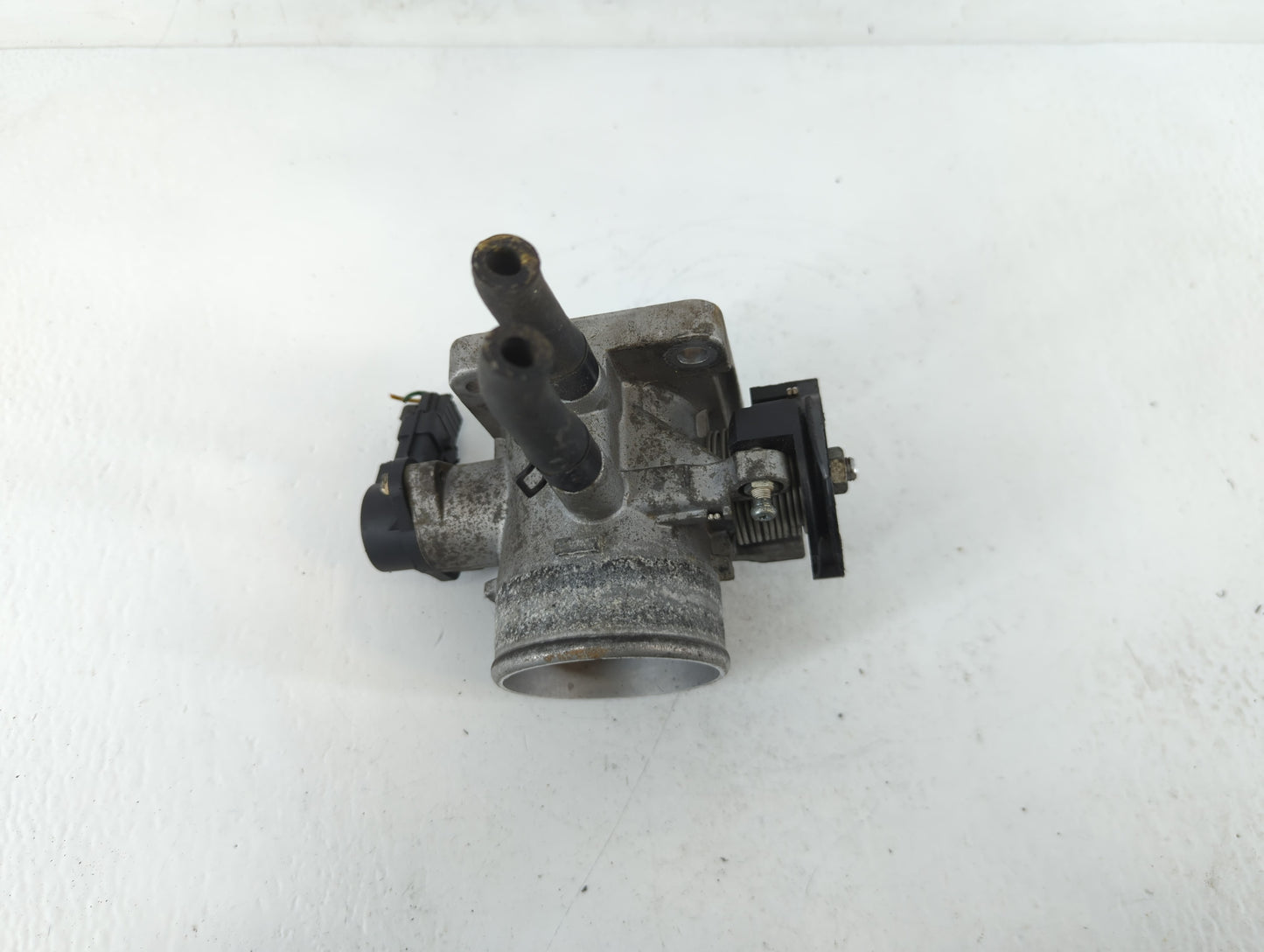 2009-2011 Hyundai Accent Throttle Body P/N:35170-26900 Fits Fits 2009 2010 2011 OEM Used Auto Parts - Oemusedautoparts1.com