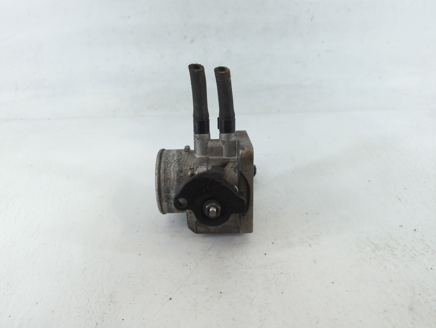 2009-2011 Hyundai Accent Throttle Body P/N:35170-26900 Fits Fits 2009 2010 2011 OEM Used Auto Parts - Oemusedautoparts1.com