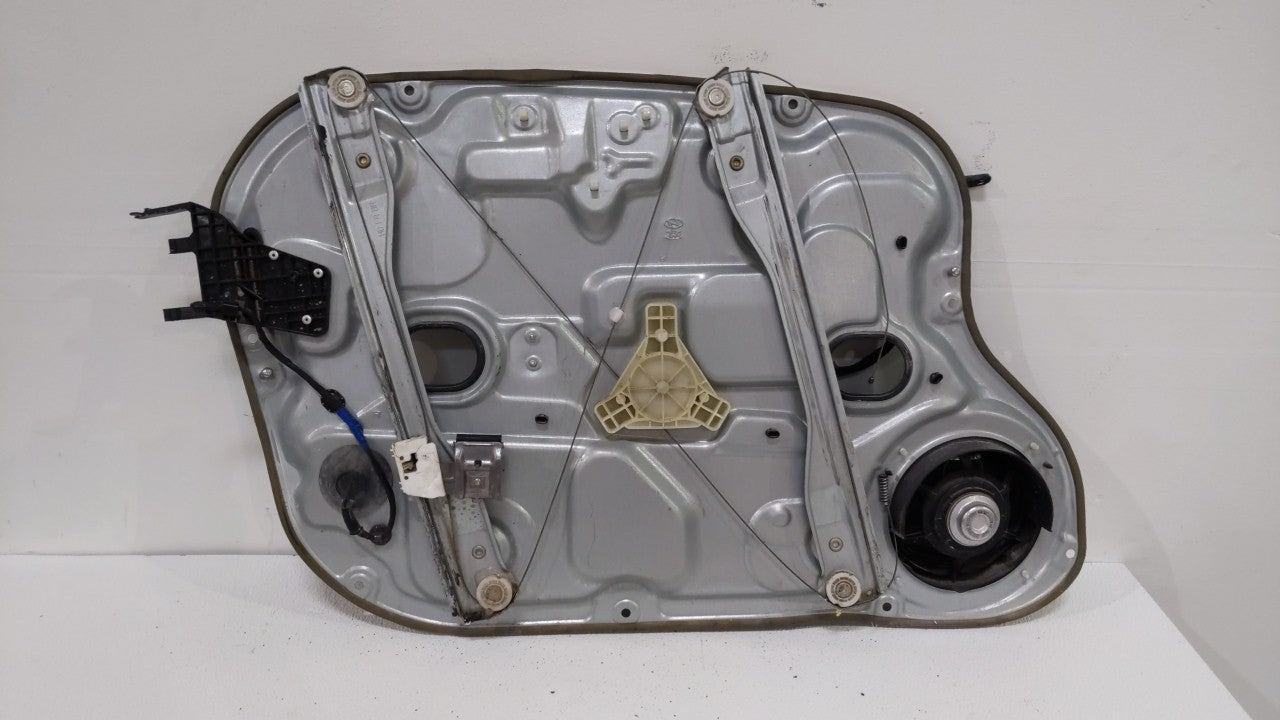 2009 Hyundai Elantra Used Window Regulator Passenger Front - Oemusedautoparts1.com